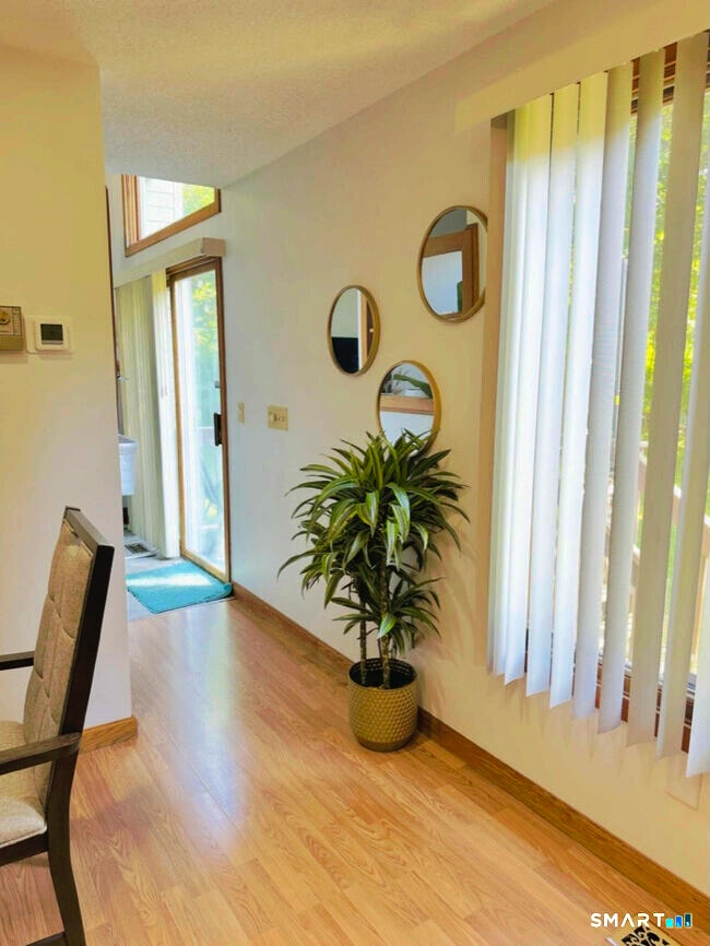 Photo - 16 Arthur Dr Unit 1