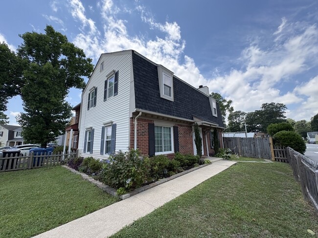 Building Photo - 1501 Antler Cir