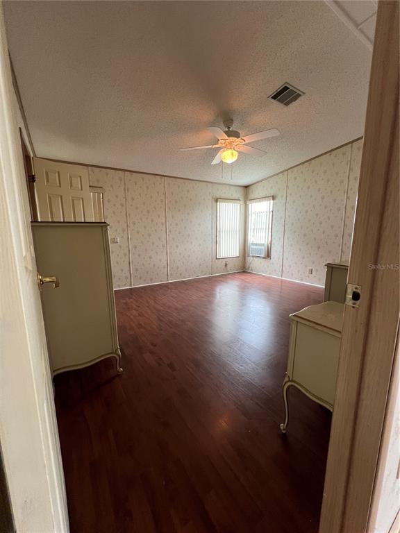 Photo - 1001 Starkey Rd