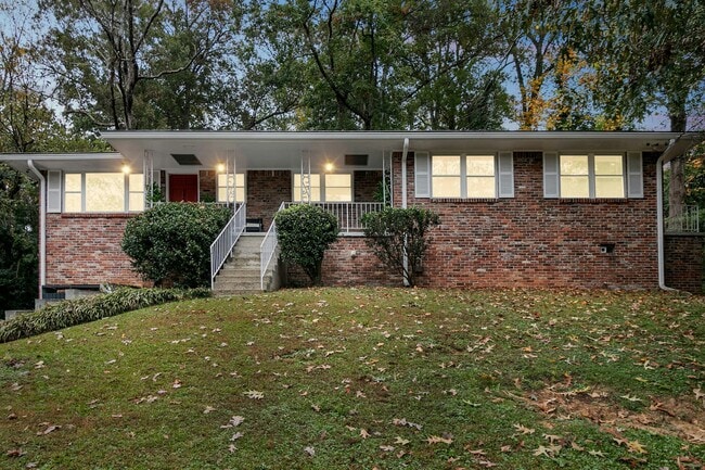 Building Photo - 1159 Arlington Pkwy NE Unit Bottom