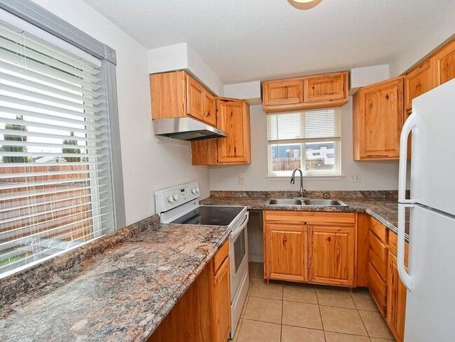 Photo - 2 bed 1 bath in Golden Valley - AVAILABLE 6/1!