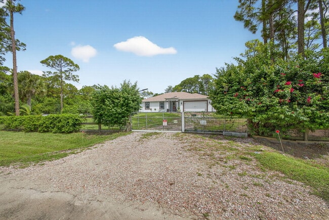 Building Photo - 16215 83rd Pl N Rental