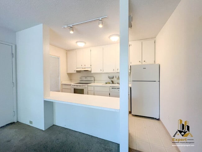 Photo - 887 Woodside Ln E Unit #3