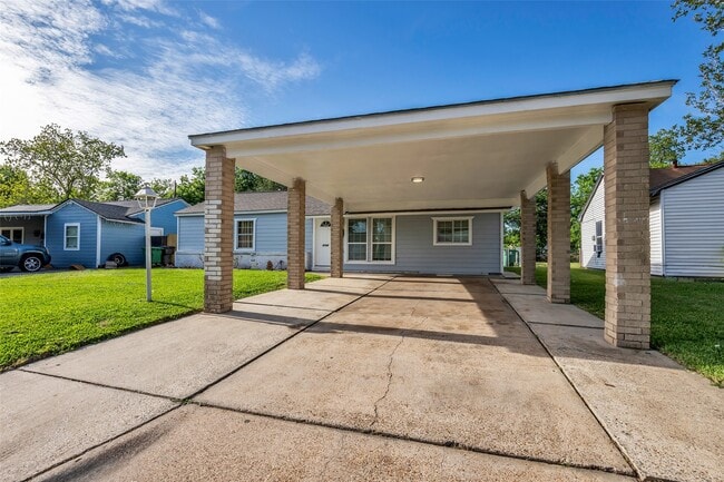 Photo - 5746 Groveton St