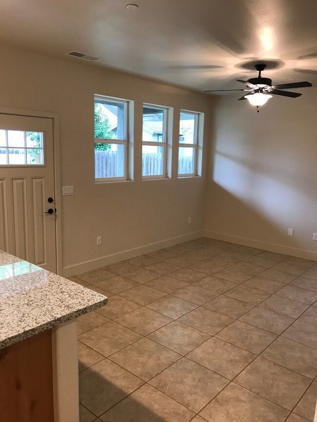 Photo - 1207 Warner St Unit B