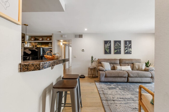 Photo - 6036 Rancho Mission Rd Unidad SI ID1513734P