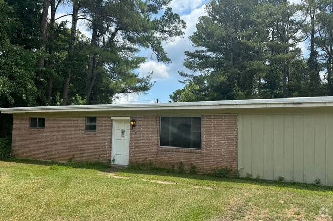 Building Photo - 907 Hill N Dale Dr Unit 907 Rental