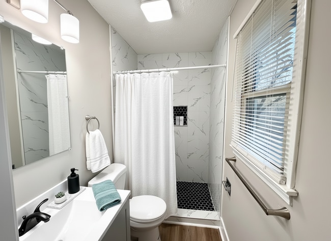 Photo - 514 Fieldstream Way