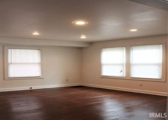 Photo - 609 E University St