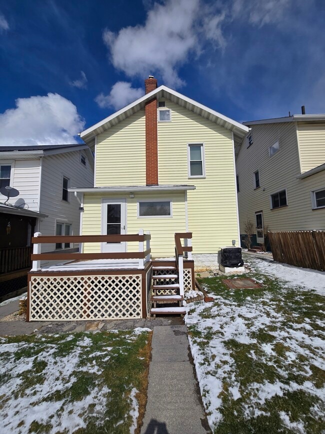 Photo - 819 Sheridan St