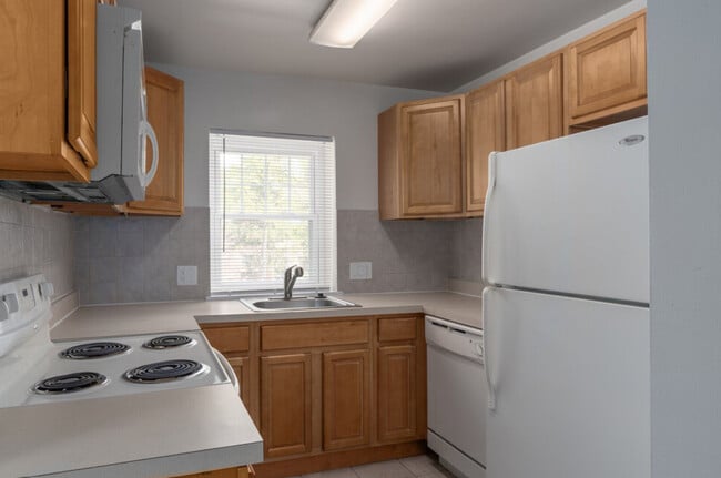 Photo - Spruce Court Apartments
