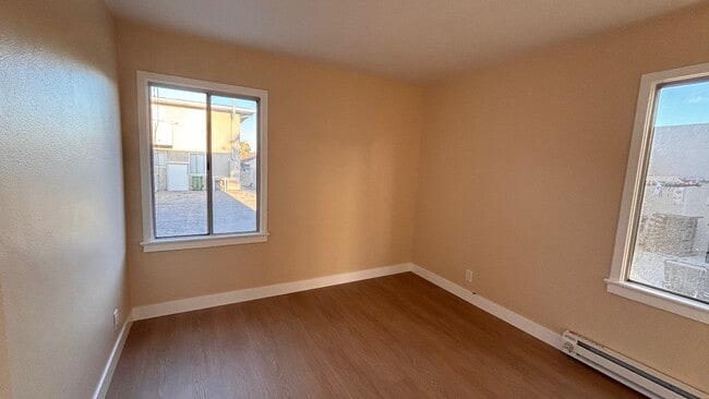 Photo - 855 W 29th Pl