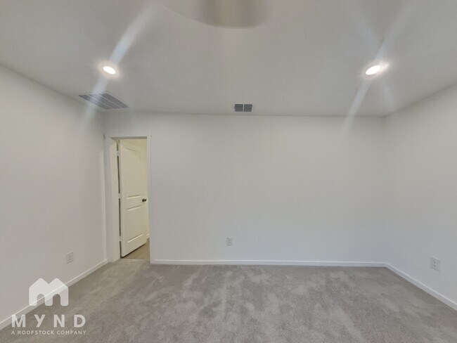 Photo - 1037 Calley Pear Trl