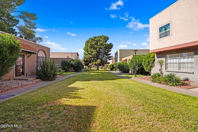 Photo - 244 Paso Noble Dr