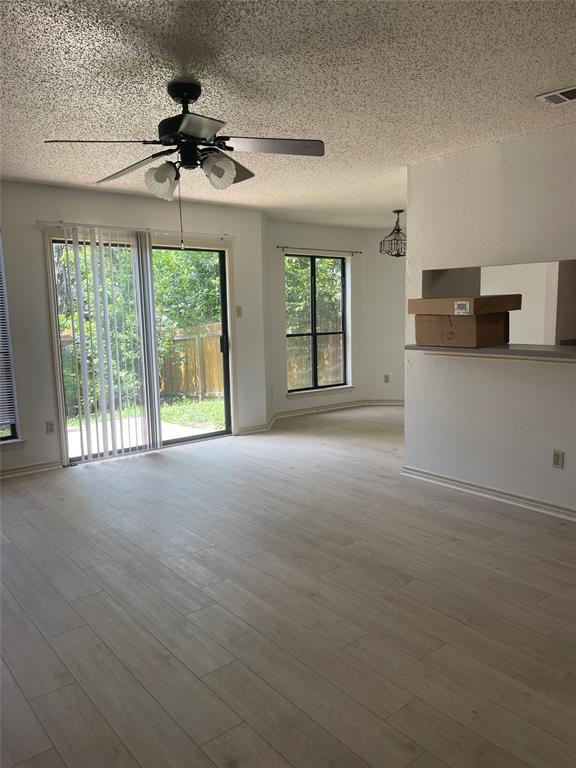 Photo - 6610 Windrift Way