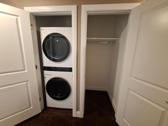 Photo - 13 N First W St