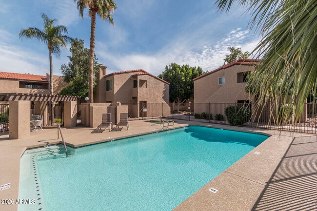 5146 E Oak St Unidad 207