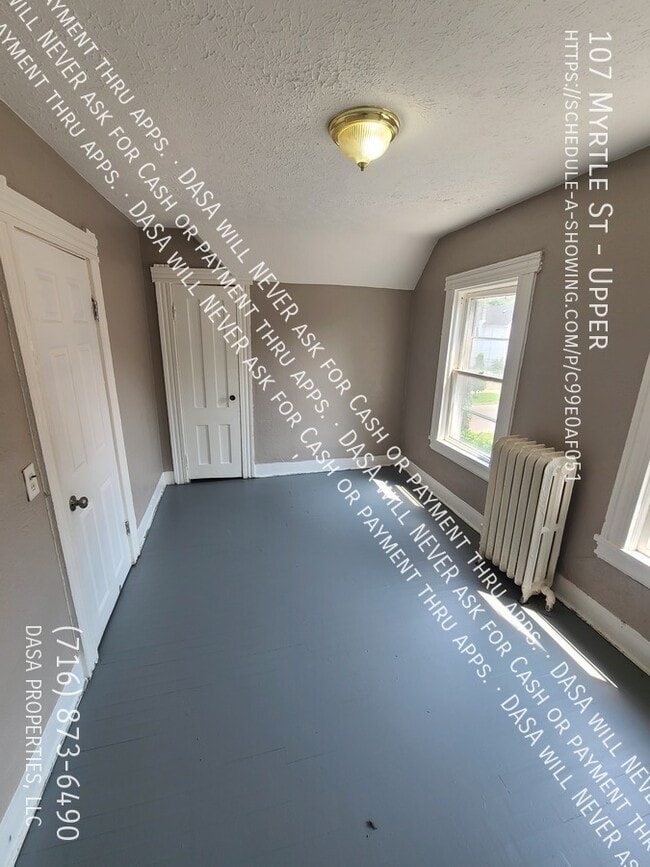 107 Myrtle St Unit Upper