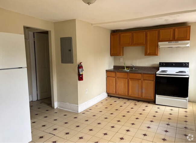 Building Photo - 811 W Main St Rental