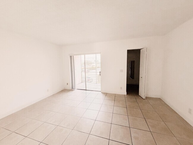 Photo - 600 Village Green Ct Unit 203