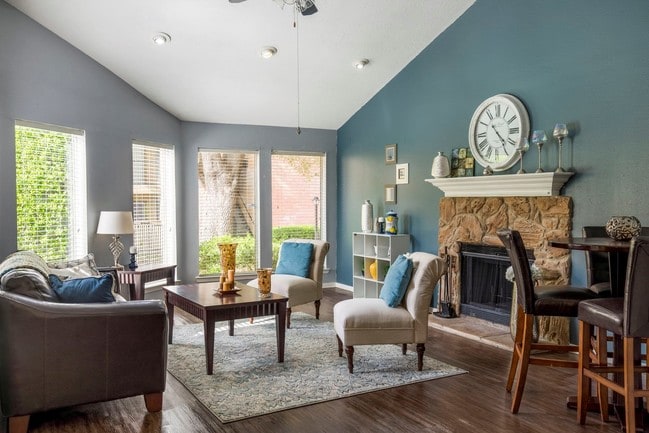 Photo - Greenbrier Park Apartments