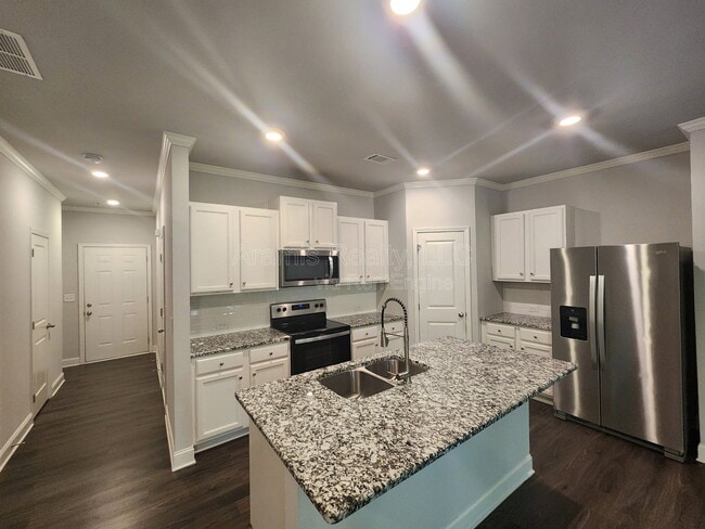 Photo - 2079 Pinnacle Walk