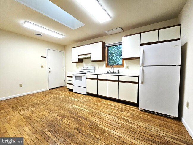 Photo - 809 Hanson St Unit A