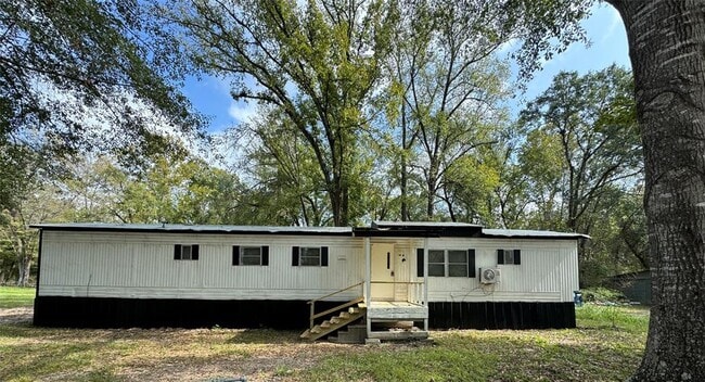 Photo - 104 N 1st St House