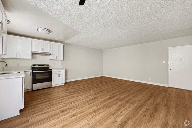 1BR, 1BA - 650SF