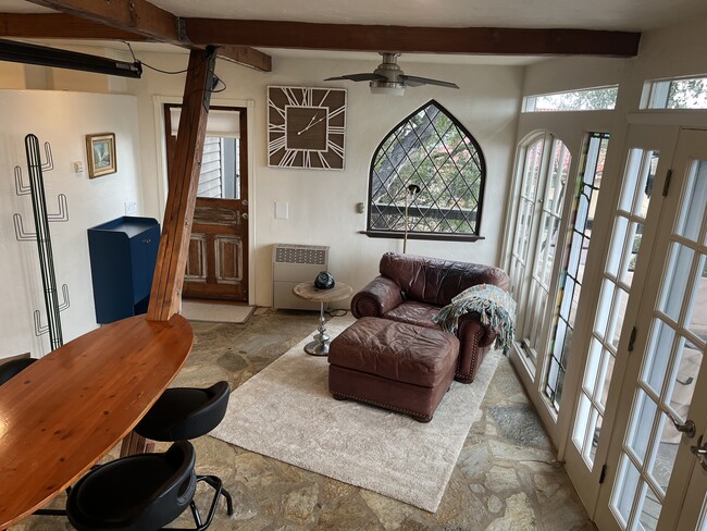 Entrance/Living Area 2 - 3026 Valevista Trl Unit 1