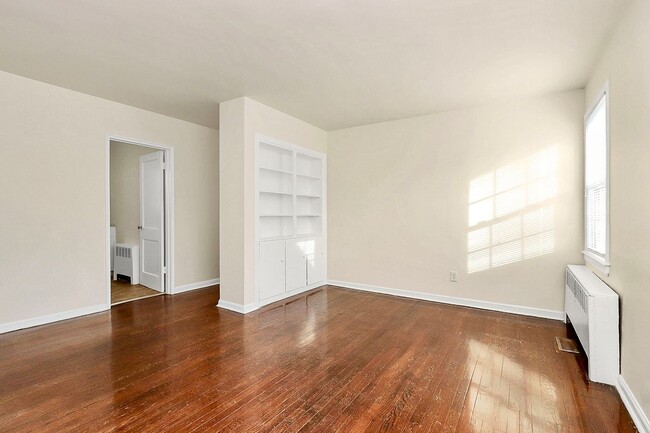 Photo - Cute 2 Bedroom Condo in Selwyn Village!