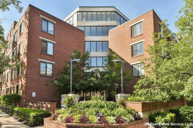 85 Brainerd Rd
