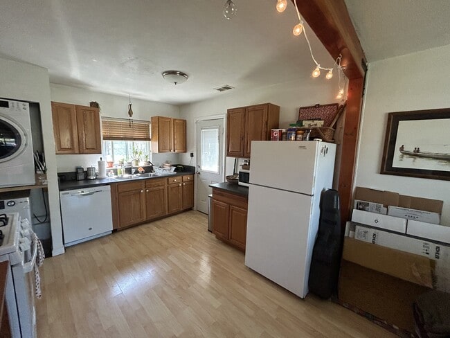 Photo - 1150 Beeler St