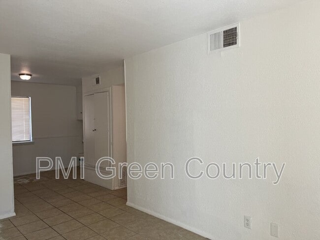 Building Photo - 1412 S 73rd E Ave Rental