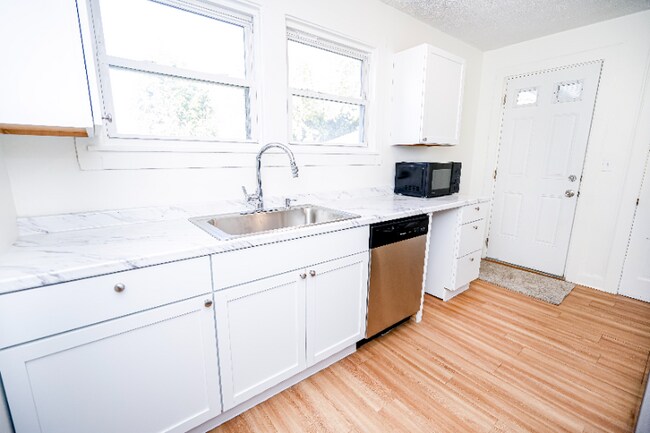 Photo - 1525 D St Unidad 1525 D Street