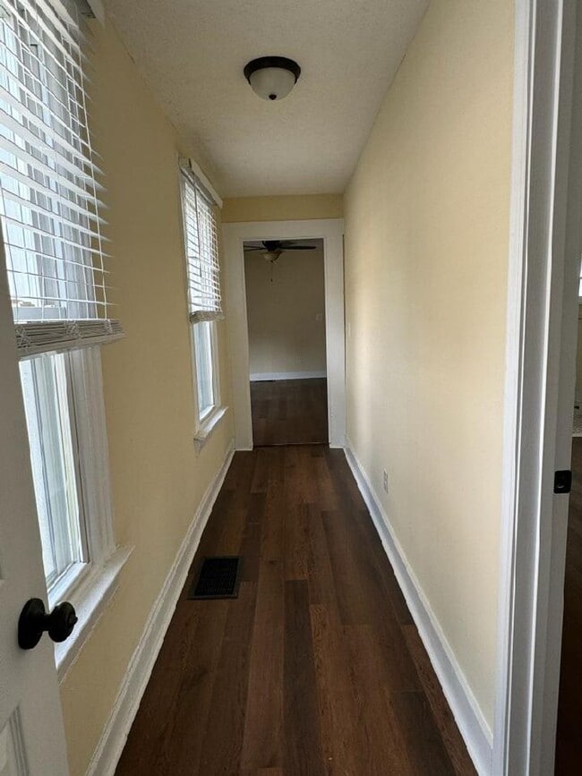 Photo - Clifton/Frankfort 3 Bedroom 2-Bath House