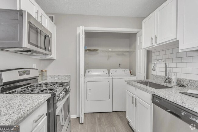 Building Photo - 1901 Briarcliff Rd NE Unit 1003 Rental