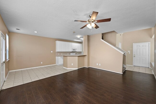 Photo - 14323 Mirkwood Ln