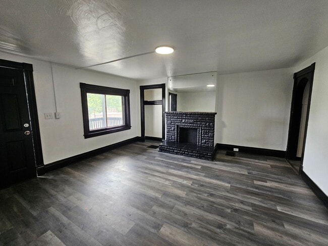 Photo - Newly Updated 2 bedroom 1 Bath House for rent!