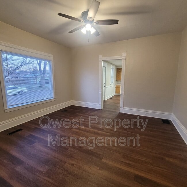 Photo - 324 National Ave NW