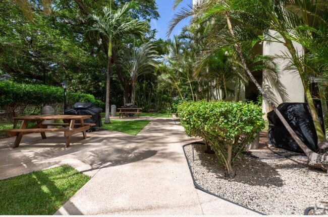 Building Photo - 55 S Judd St Unit Nu'uanu Brookside Rental