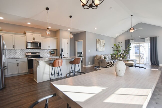 Photo - Pet Friendly Three Bedroom!