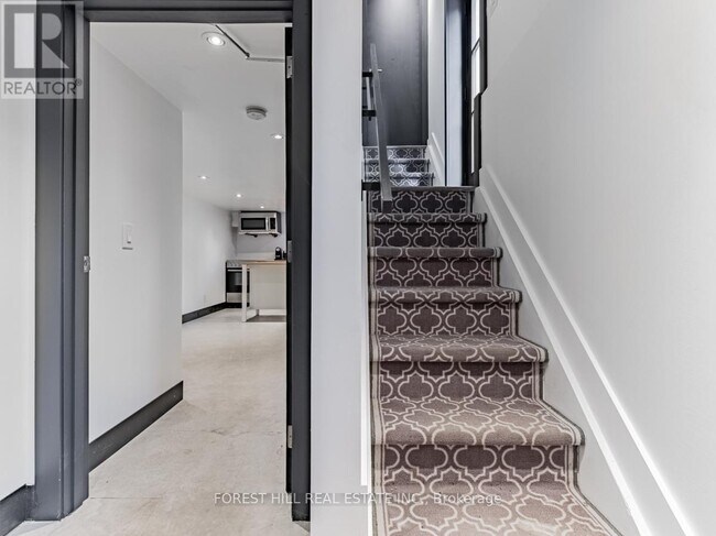 18 Sunnybrae Crescent