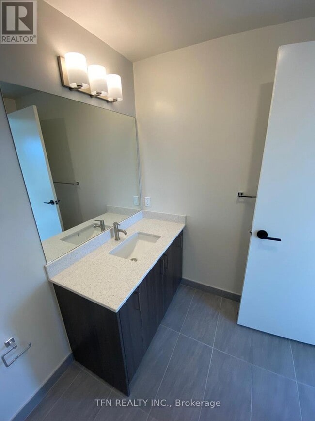 Photo - 8010 Derry Rd Unité 909