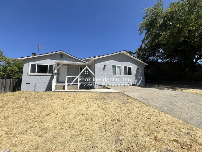 Wonderful 3bd/2ba Orangevale Home! - Wonderful 3bd/2ba Orangevale Home!