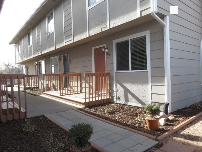 Photo - 1854 Zebulon Dr