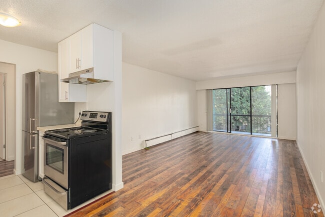 1BR, 1BA - 650SF - Living Room and Kitchen