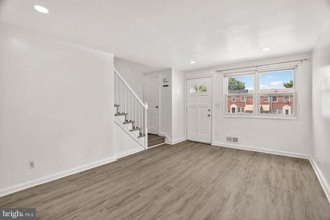 Photo - 5427 Channing Rd