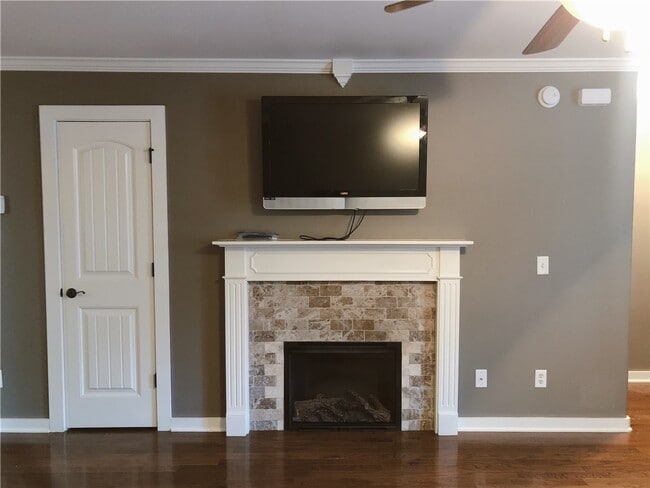 Photo - 2205 Ellington Dr