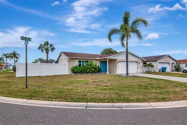 Photo - 4712 114th St N